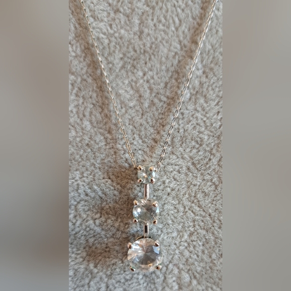 EUC Swarovski Trilogy Round Cut Triple Drop Crystal & Silver Necklace Jewelery - Picture 2 of 5